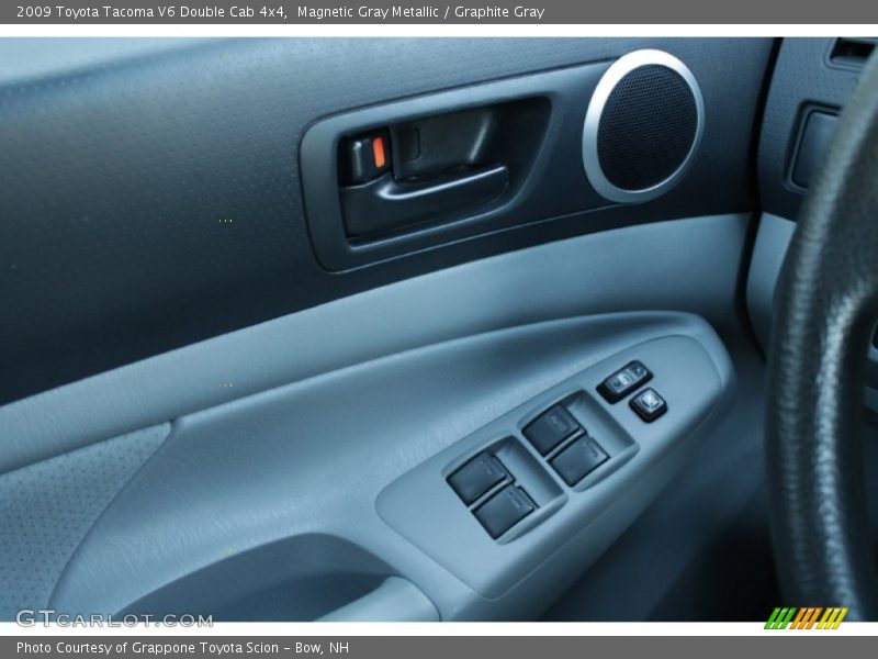 Magnetic Gray Metallic / Graphite Gray 2009 Toyota Tacoma V6 Double Cab 4x4