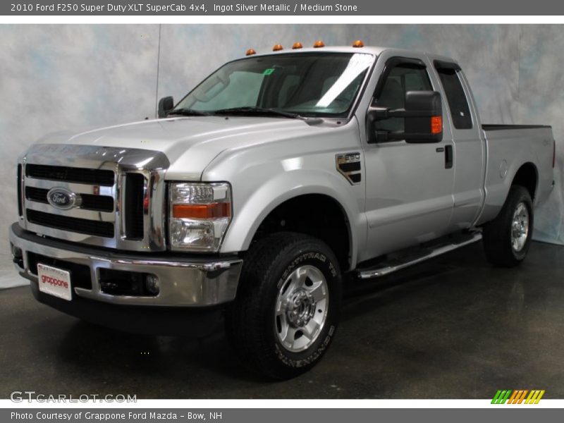 Front 3/4 View of 2010 F250 Super Duty XLT SuperCab 4x4