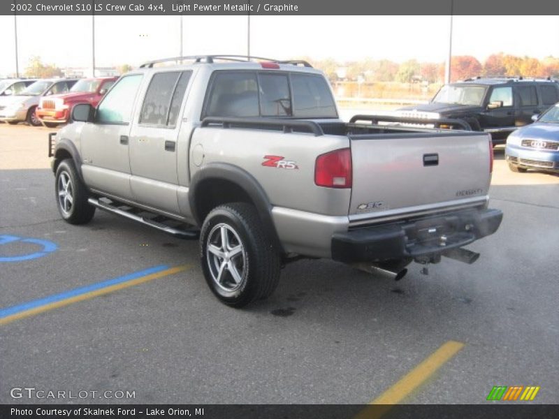 Light Pewter Metallic / Graphite 2002 Chevrolet S10 LS Crew Cab 4x4
