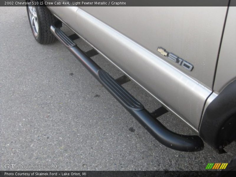 Light Pewter Metallic / Graphite 2002 Chevrolet S10 LS Crew Cab 4x4