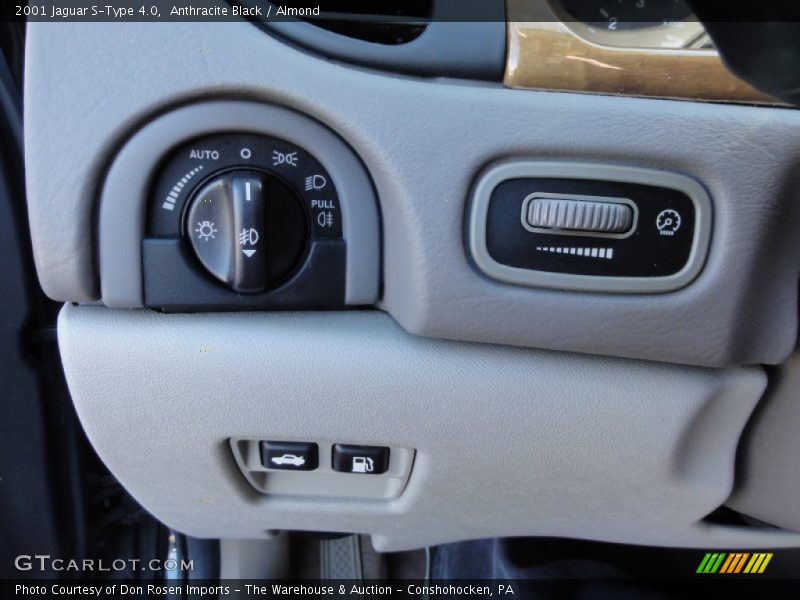 Controls of 2001 S-Type 4.0
