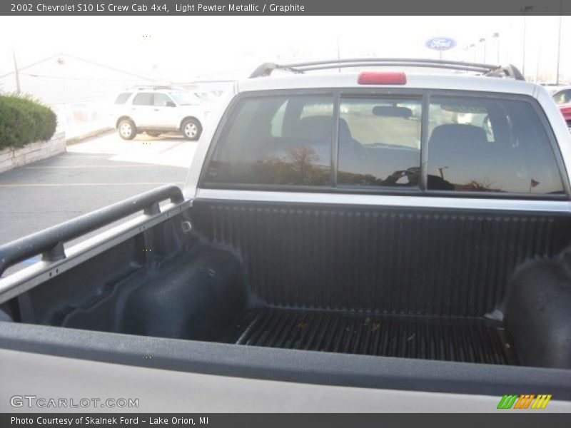 Light Pewter Metallic / Graphite 2002 Chevrolet S10 LS Crew Cab 4x4