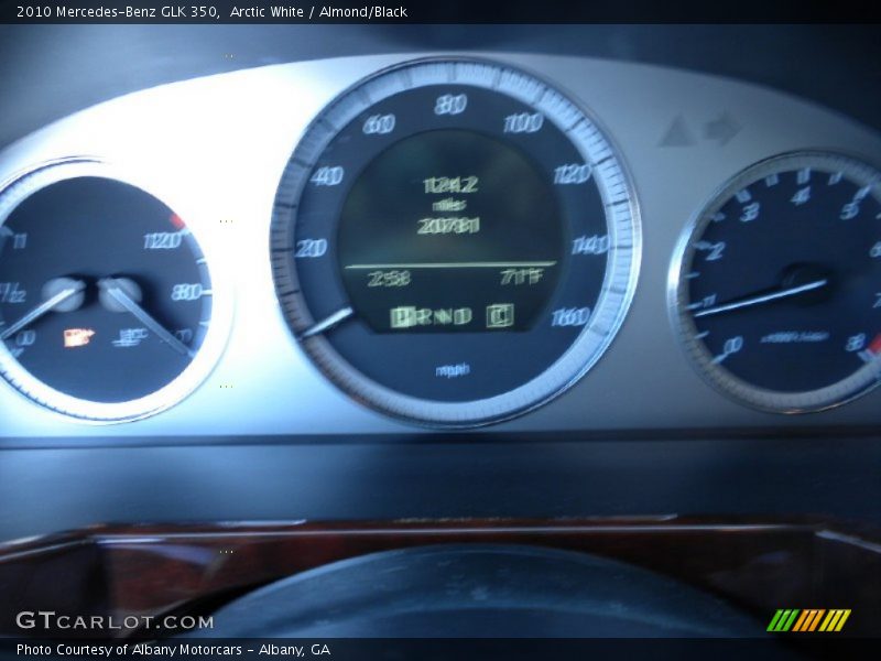 Arctic White / Almond/Black 2010 Mercedes-Benz GLK 350