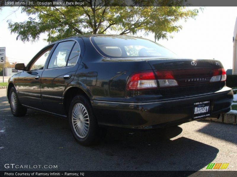 Obsidian Black / Pure Beige 1998 Infiniti I 30