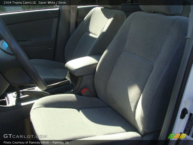 Super White / Stone 2004 Toyota Camry LE