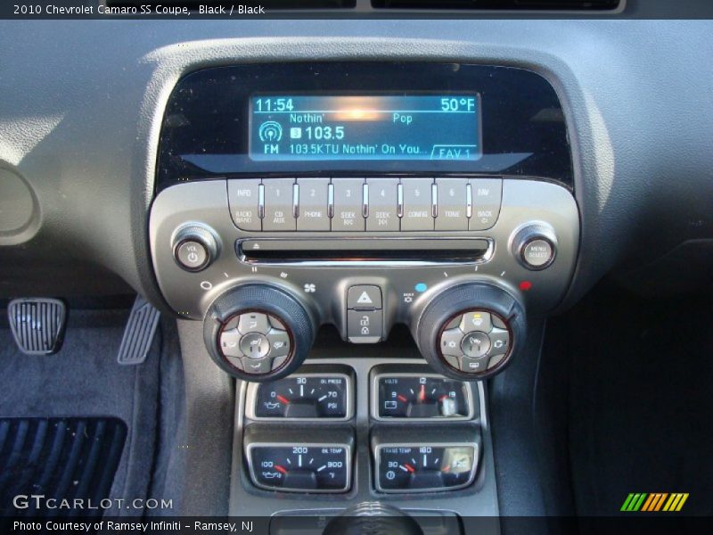 Controls of 2010 Camaro SS Coupe