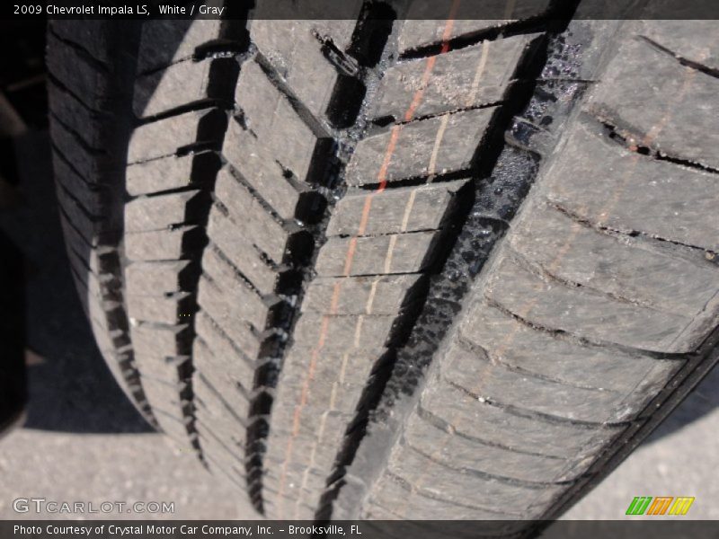 White / Gray 2009 Chevrolet Impala LS