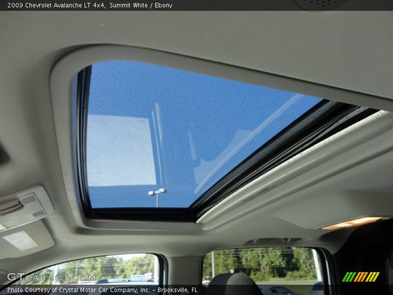 Summit White / Ebony 2009 Chevrolet Avalanche LT 4x4