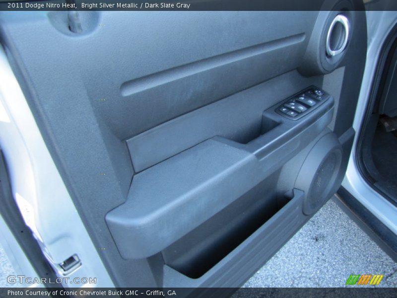 Bright Silver Metallic / Dark Slate Gray 2011 Dodge Nitro Heat