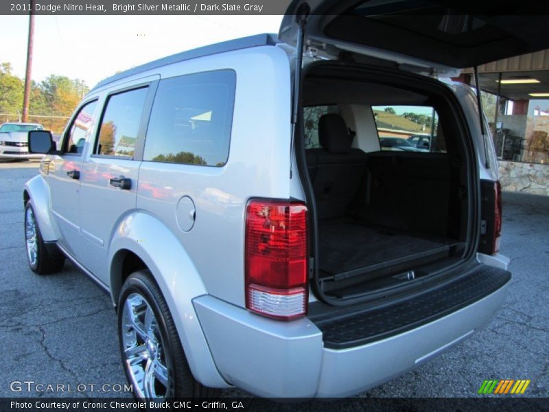 Bright Silver Metallic / Dark Slate Gray 2011 Dodge Nitro Heat