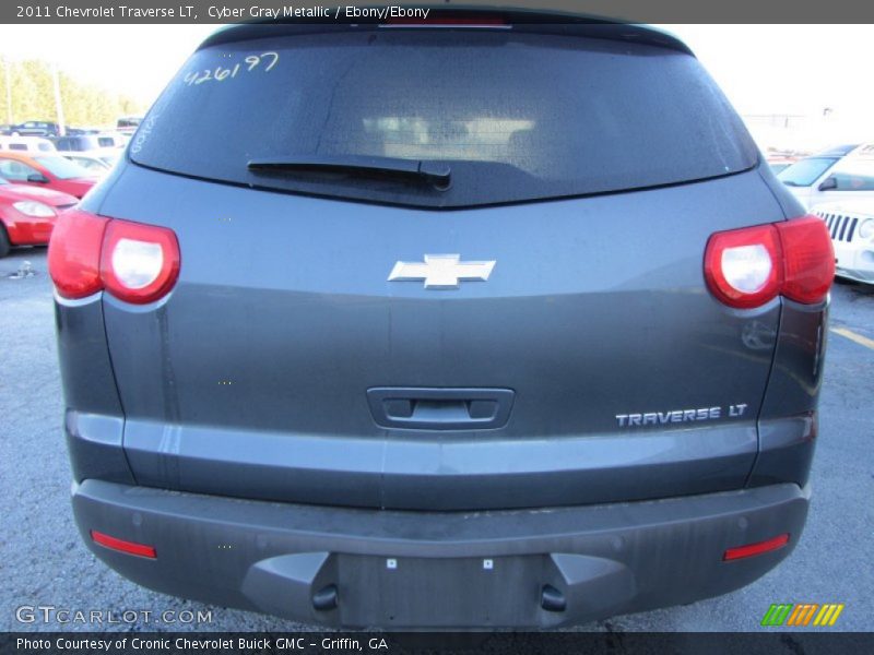 Cyber Gray Metallic / Ebony/Ebony 2011 Chevrolet Traverse LT