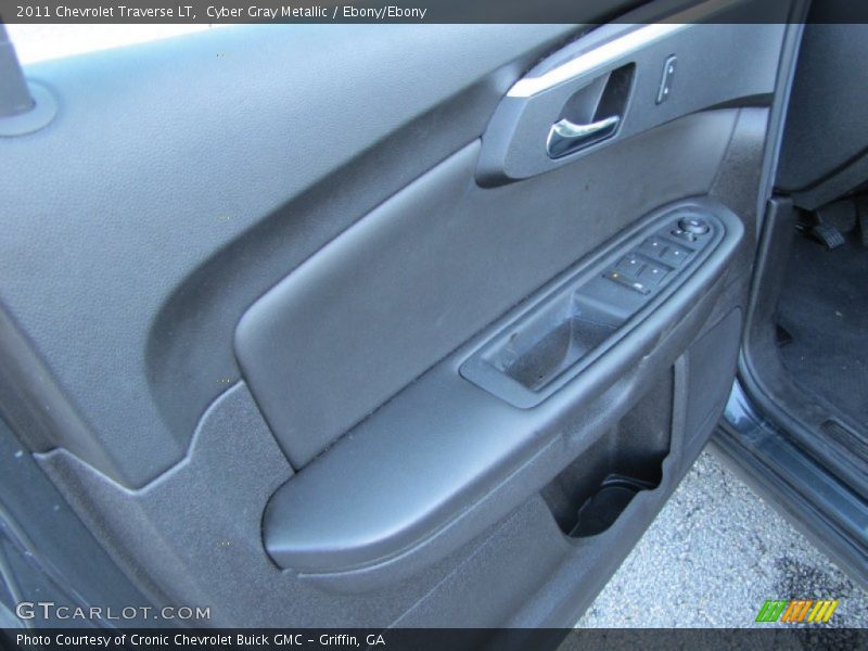 Cyber Gray Metallic / Ebony/Ebony 2011 Chevrolet Traverse LT