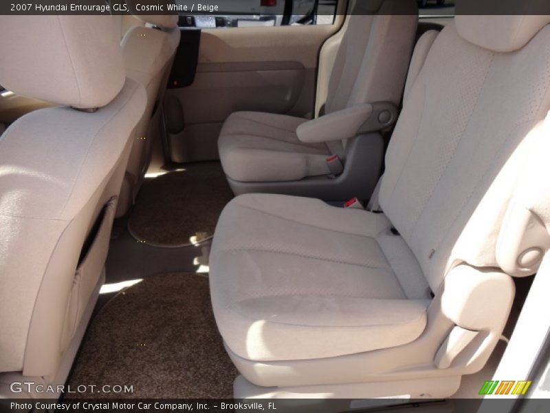 Cosmic White / Beige 2007 Hyundai Entourage GLS