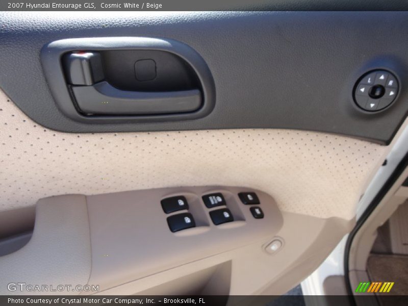 Cosmic White / Beige 2007 Hyundai Entourage GLS