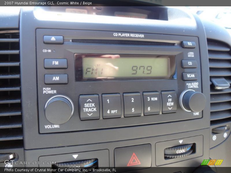 Cosmic White / Beige 2007 Hyundai Entourage GLS