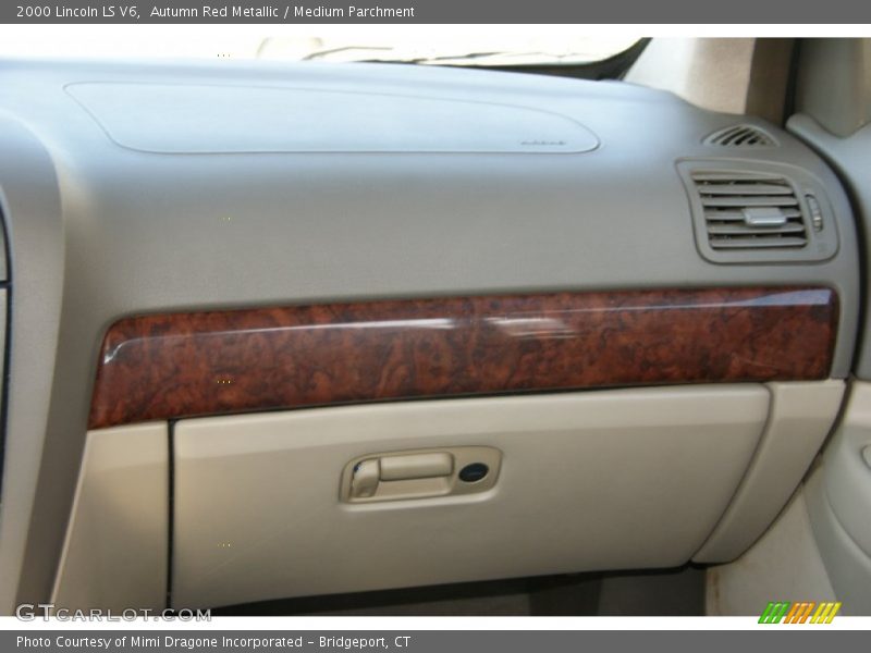 Autumn Red Metallic / Medium Parchment 2000 Lincoln LS V6