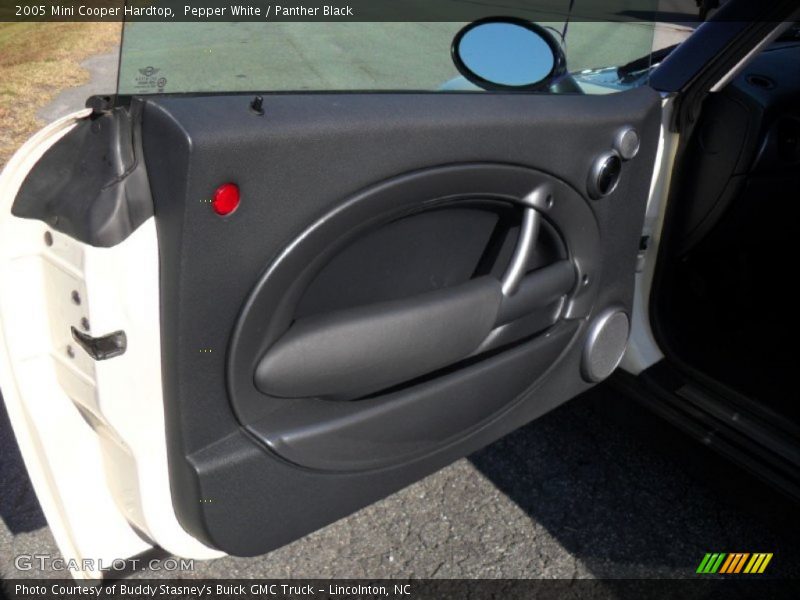 Pepper White / Panther Black 2005 Mini Cooper Hardtop