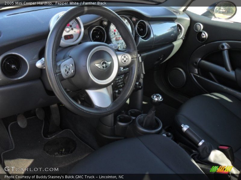 Pepper White / Panther Black 2005 Mini Cooper Hardtop
