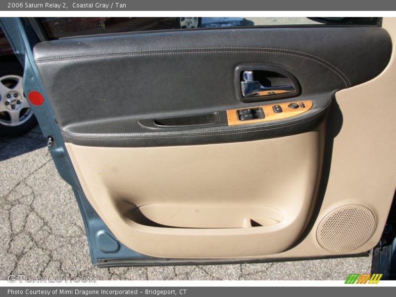 Coastal Gray / Tan 2006 Saturn Relay 2
