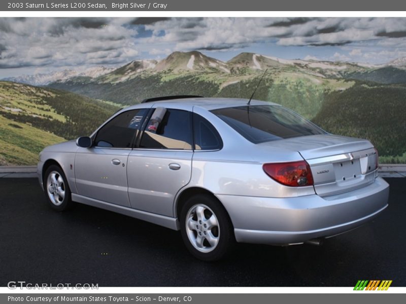 Bright Silver / Gray 2003 Saturn L Series L200 Sedan