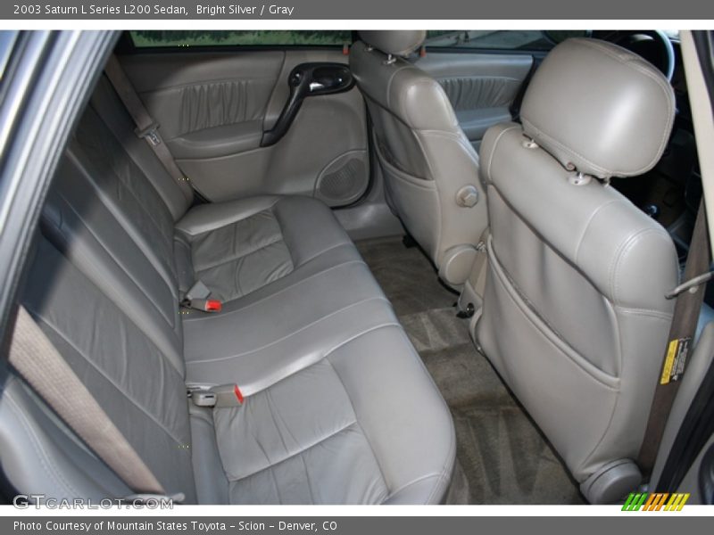 Bright Silver / Gray 2003 Saturn L Series L200 Sedan