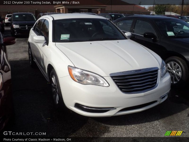 Bright White / Black 2012 Chrysler 200 Touring Sedan