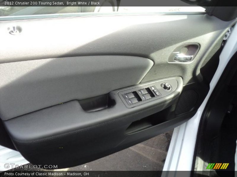 Bright White / Black 2012 Chrysler 200 Touring Sedan