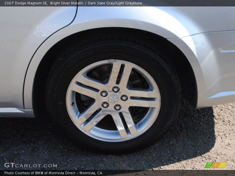 Bright Silver Metallic / Dark Slate Gray/Light Graystone 2007 Dodge Magnum SE