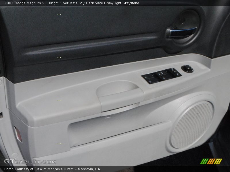 Bright Silver Metallic / Dark Slate Gray/Light Graystone 2007 Dodge Magnum SE