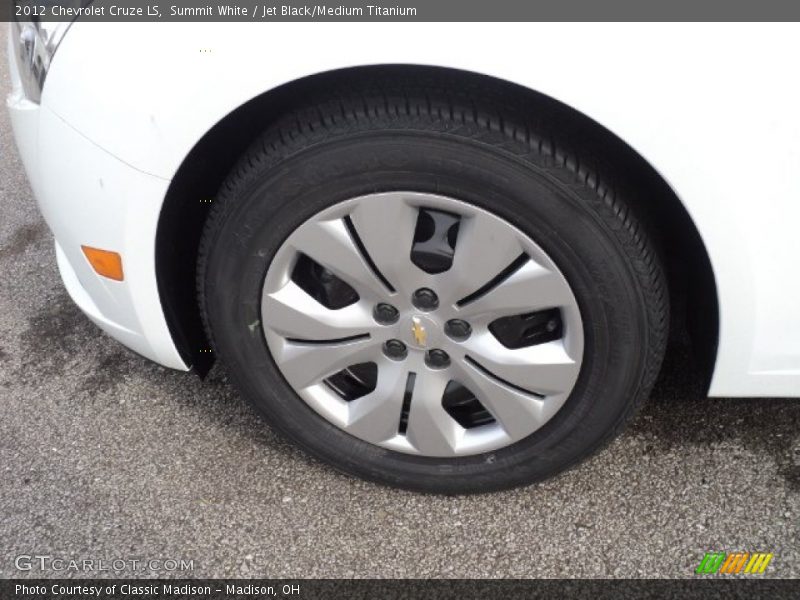 Summit White / Jet Black/Medium Titanium 2012 Chevrolet Cruze LS