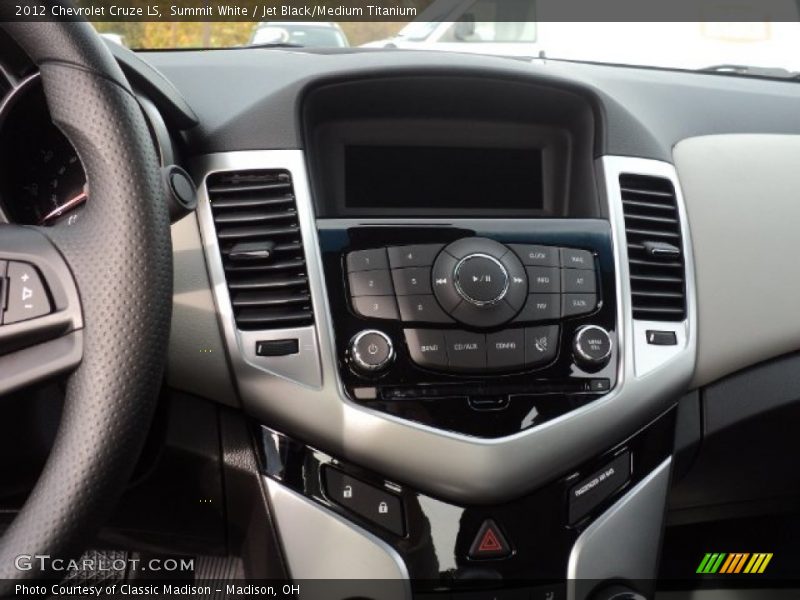 Summit White / Jet Black/Medium Titanium 2012 Chevrolet Cruze LS