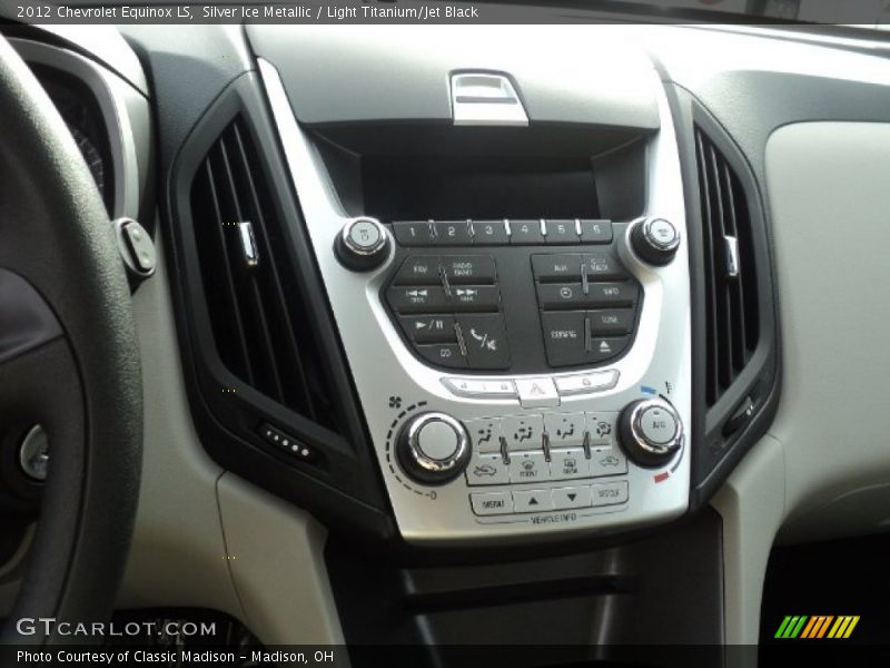 Silver Ice Metallic / Light Titanium/Jet Black 2012 Chevrolet Equinox LS