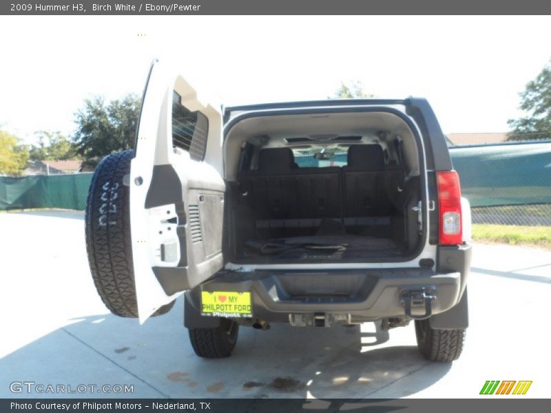 Birch White / Ebony/Pewter 2009 Hummer H3