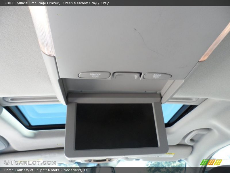 Green Meadow Gray / Gray 2007 Hyundai Entourage Limited