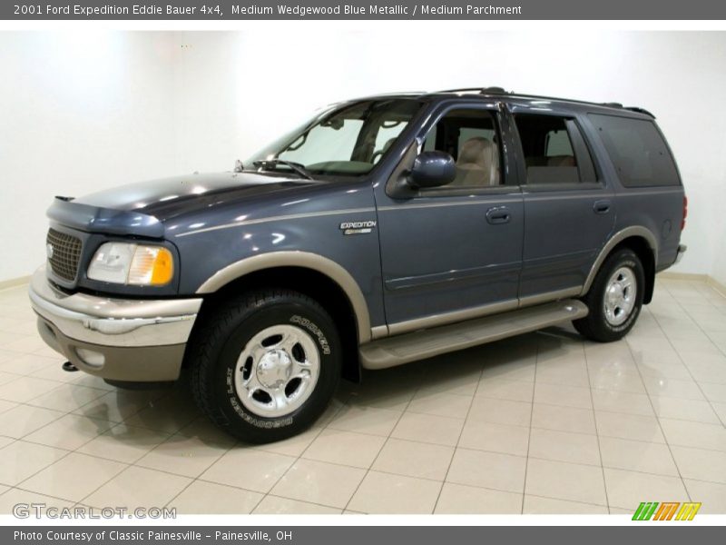 Front 3/4 View of 2001 Expedition Eddie Bauer 4x4