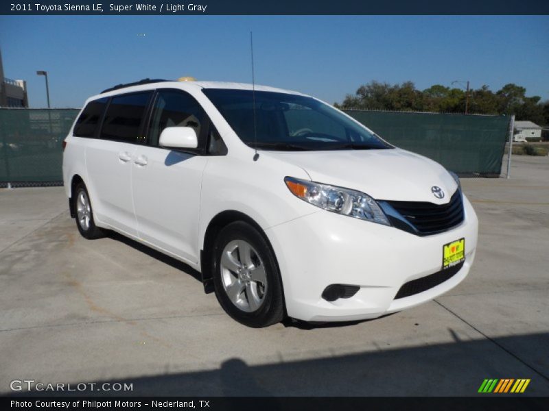 Super White / Light Gray 2011 Toyota Sienna LE
