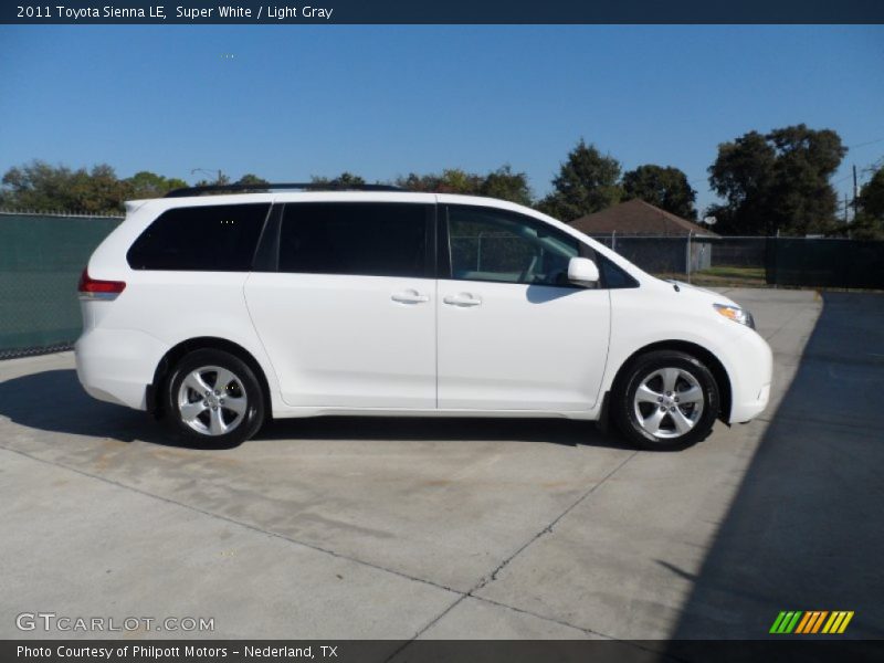 Super White / Light Gray 2011 Toyota Sienna LE