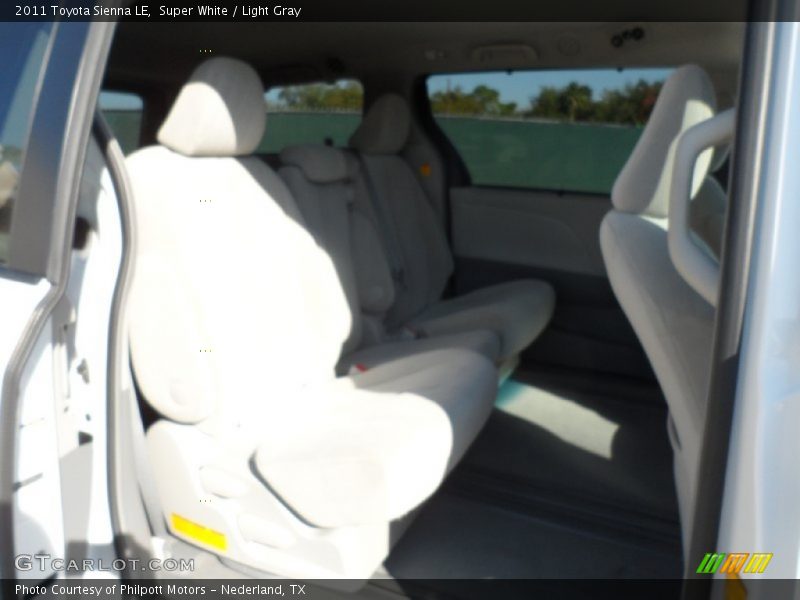 Super White / Light Gray 2011 Toyota Sienna LE