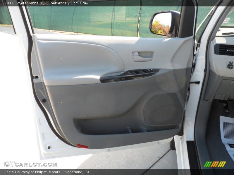 Super White / Light Gray 2011 Toyota Sienna LE