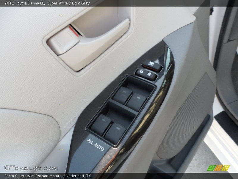 Super White / Light Gray 2011 Toyota Sienna LE