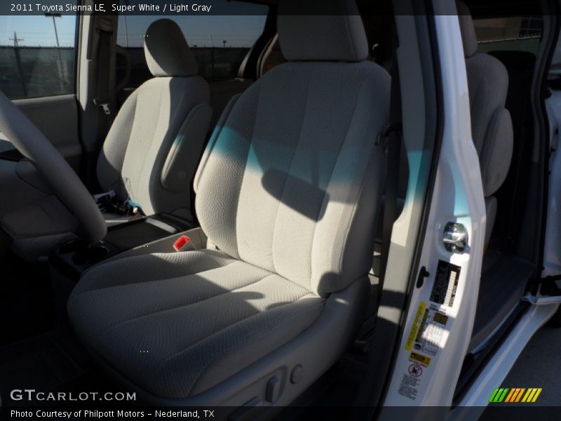 Super White / Light Gray 2011 Toyota Sienna LE