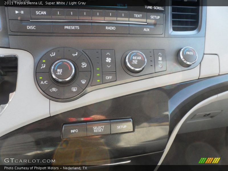 Super White / Light Gray 2011 Toyota Sienna LE
