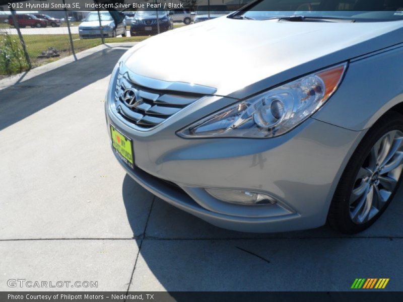Iridescent Silver Blue Pearl / Black 2012 Hyundai Sonata SE