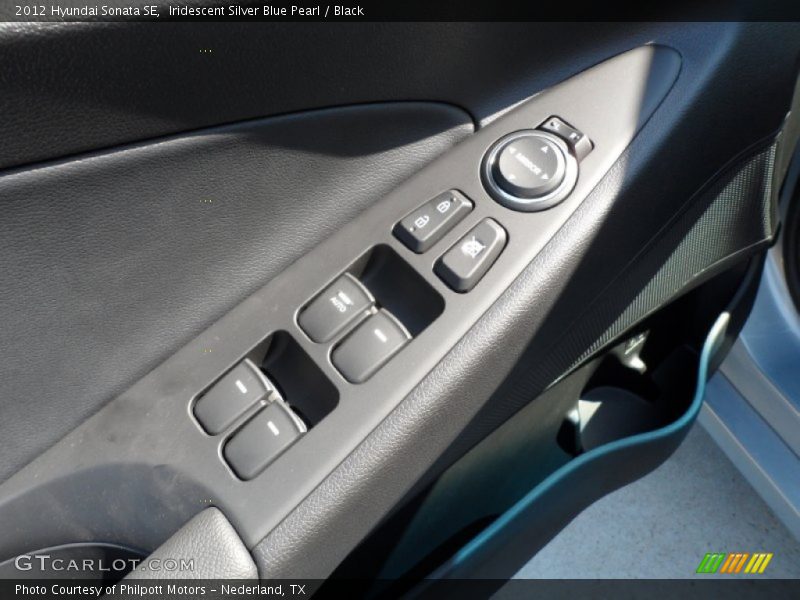 Iridescent Silver Blue Pearl / Black 2012 Hyundai Sonata SE