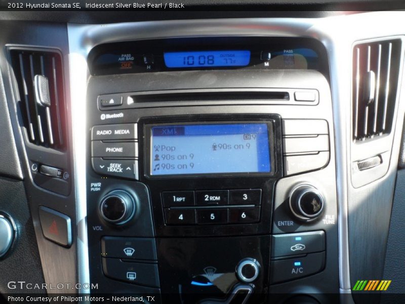 Iridescent Silver Blue Pearl / Black 2012 Hyundai Sonata SE