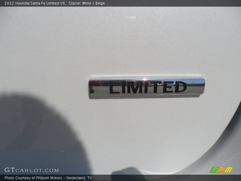  2012 Santa Fe Limited V6 Logo