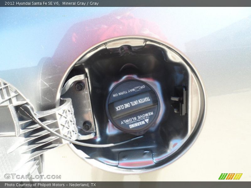 Mineral Gray / Gray 2012 Hyundai Santa Fe SE V6