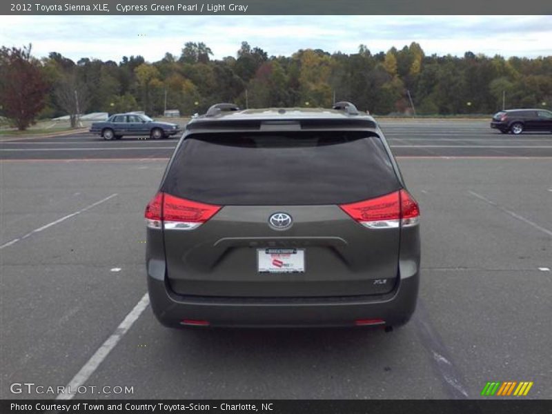 Cypress Green Pearl / Light Gray 2012 Toyota Sienna XLE