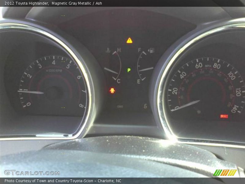 Magnetic Gray Metallic / Ash 2012 Toyota Highlander