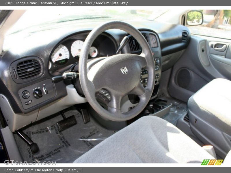 Midnight Blue Pearl / Medium Slate Gray 2005 Dodge Grand Caravan SE